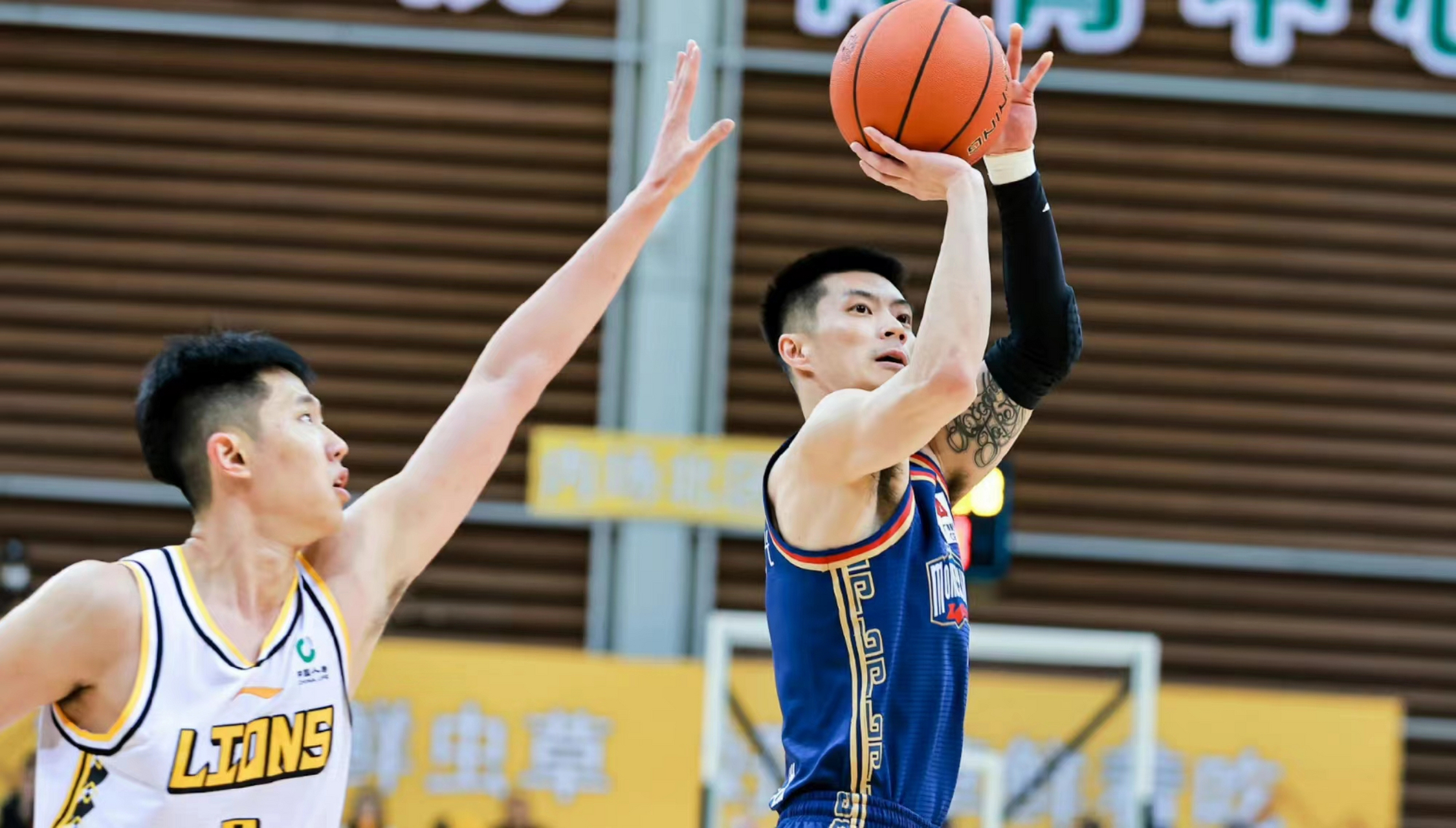 开云体育-包含冲刺阶段CBA季后赛传出新动向,尤文图斯调整名单,管理层表态:底气十足,资深球员宣示担当的词条