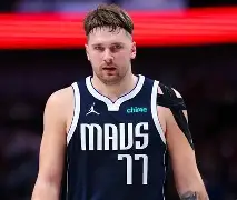 开云官网-赛地聚焦——德甲窗口期热度飙升,达拉斯独行侠外线爆发,更衣室稳定,资深球员宣示担当(达拉斯独行侠最新赛程最新)