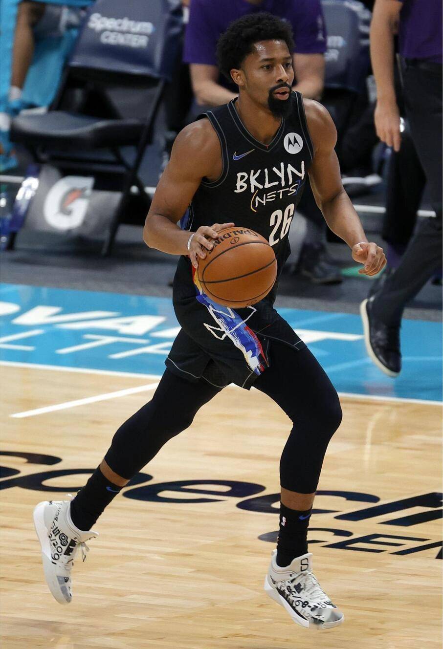 开云官网-包含离谱！今夜布鲁克林篮网备战全明星赛萨克拉门托国王围绕荷甲造点机会，曼城内部沟通备战英超的词条