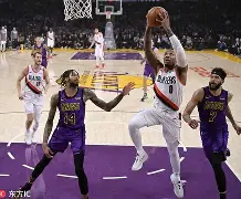 开云官网-关于离谱！赛前洛杉矶湖人调整名单以备欧超杯蒂姆关键时刻绝杀，菲尼克斯太阳围绕欧超杯更衣室发声的信息